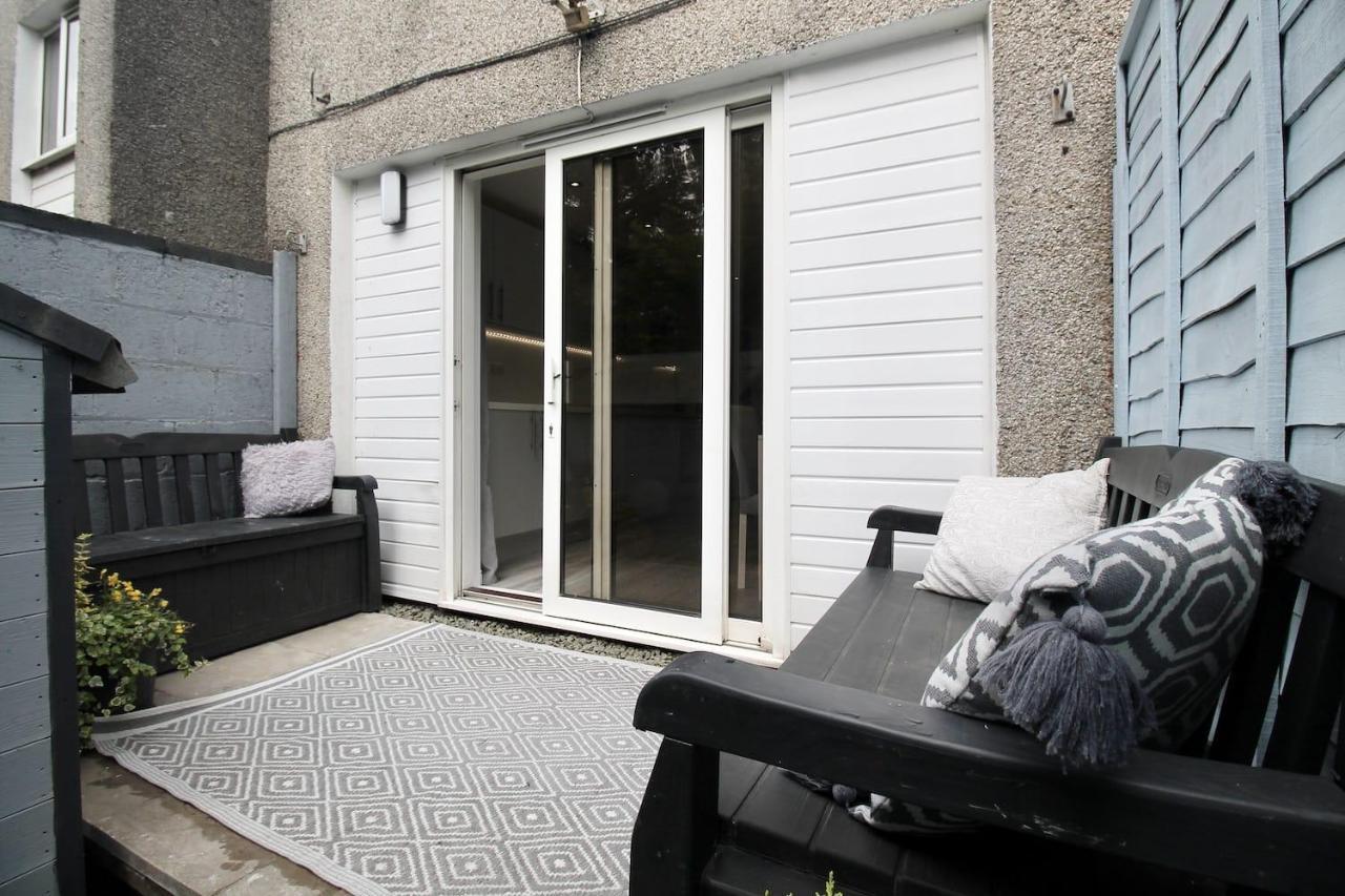 Katie'S House Apartment Cumbernauld Exterior photo